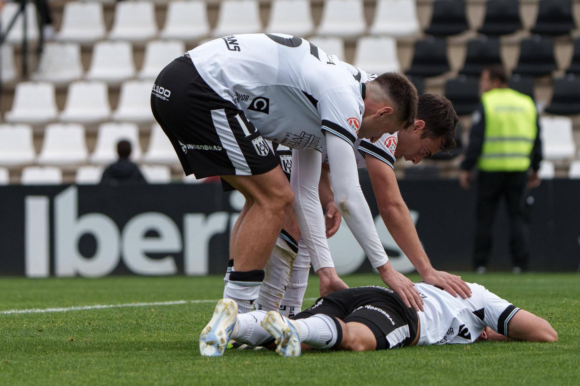 FOTOGALERÍA | Las mejores imágenes del partido Mérida-Orense