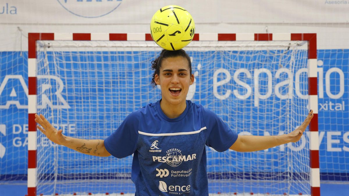 Candela, jugadora del Poio Pescamar y de la selección nacional para sordos, en A Seca.