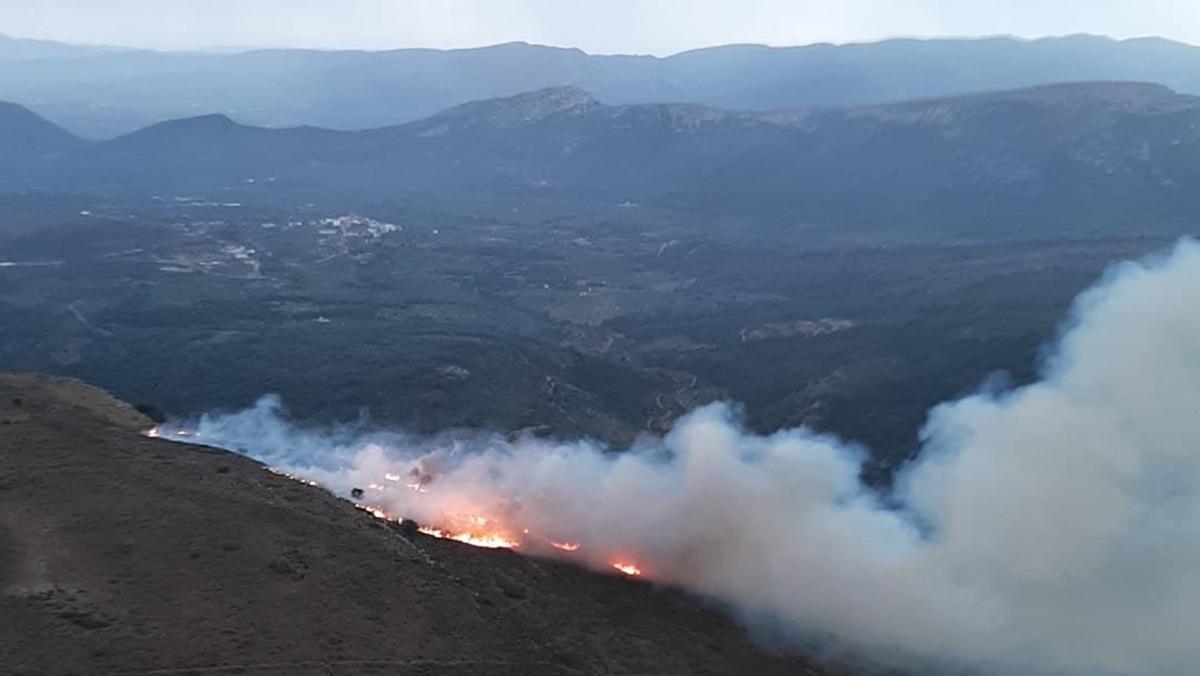 Las tormentas mantienen la atención en el interior norte de Castellón y obligan a reforzar la vigilancia en zonas forestales.