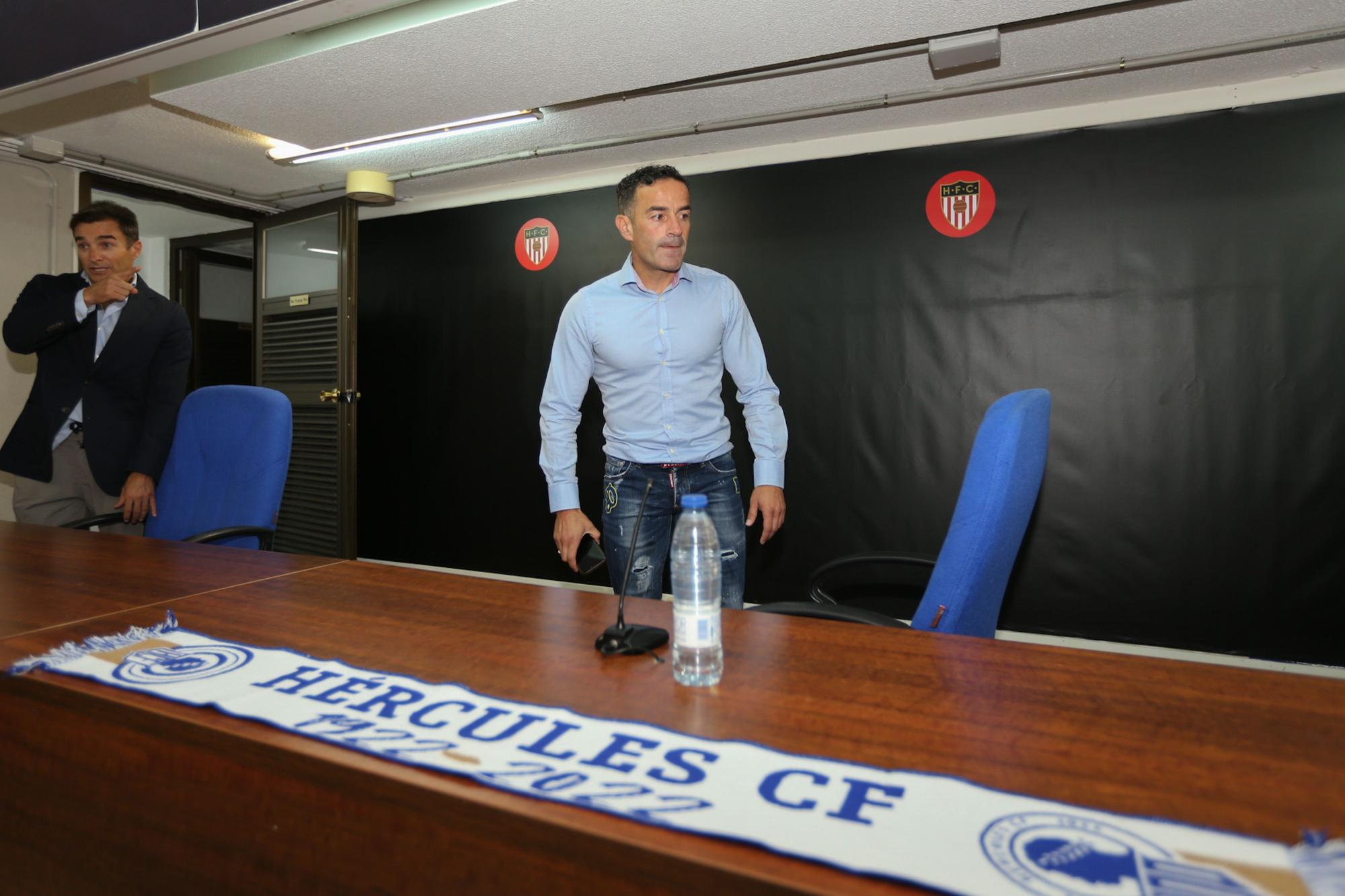 Presentación de Paco Peña como director deportivo del Hércules