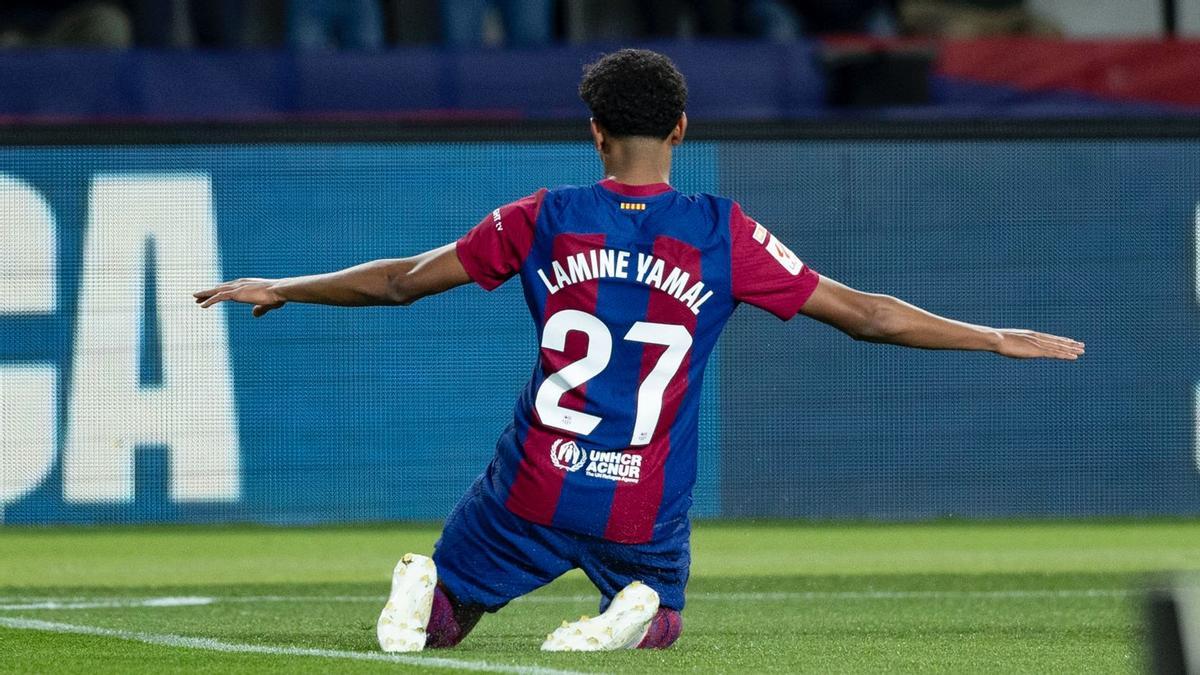 Lamine Yamal celebra su gol ante el Granada