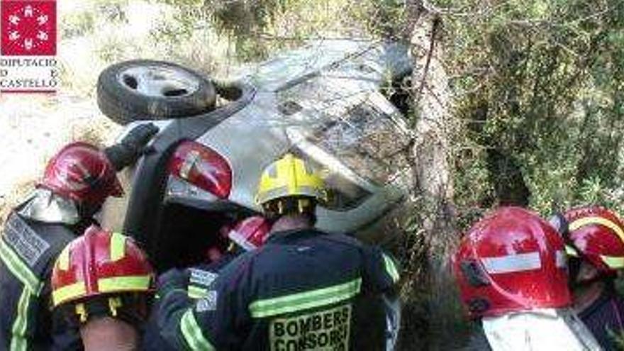 Una fallecida y dos heridos en un accidente de tráfico en Onda