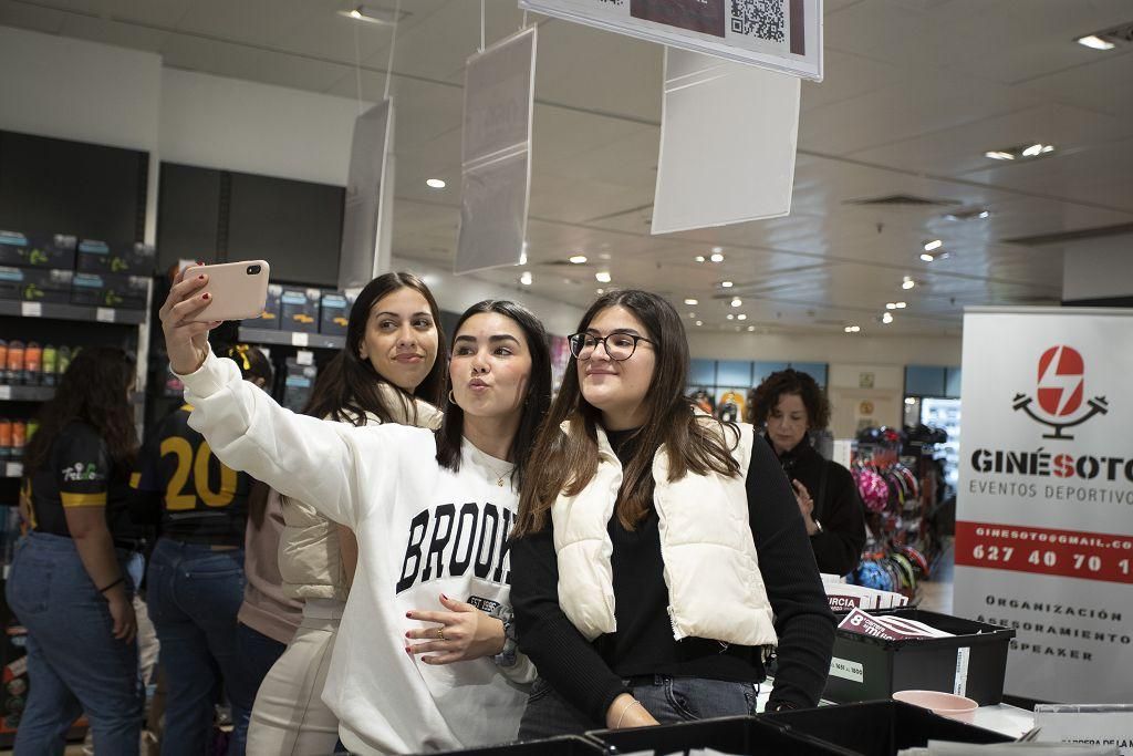 Entrega de dorsales para la Carrera e la Mujer este sábado