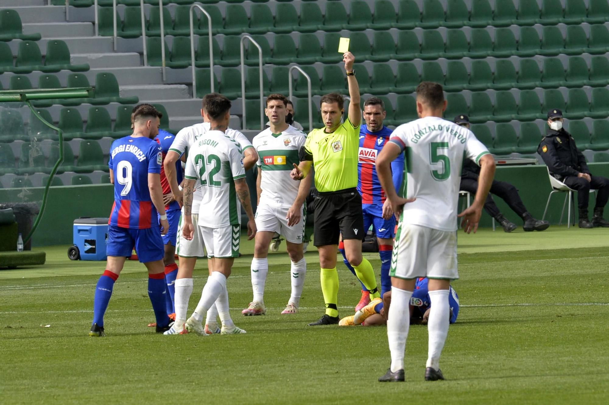 El Elche vence al Eibar 1-0 y se reencuentra con la victoria después de 17 partidos