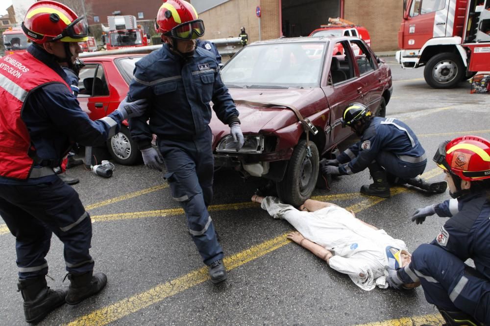 Acto del día del patrono de los bomberos en el Parque de Gijón