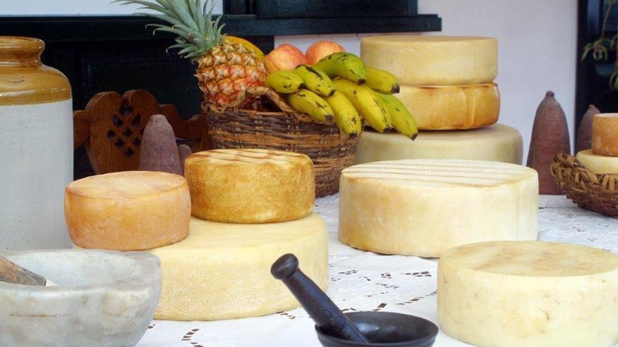 El Queso Palmero es un producto de calidad, que ha venido siendo elaborado durante generaciones de forma artesanal.