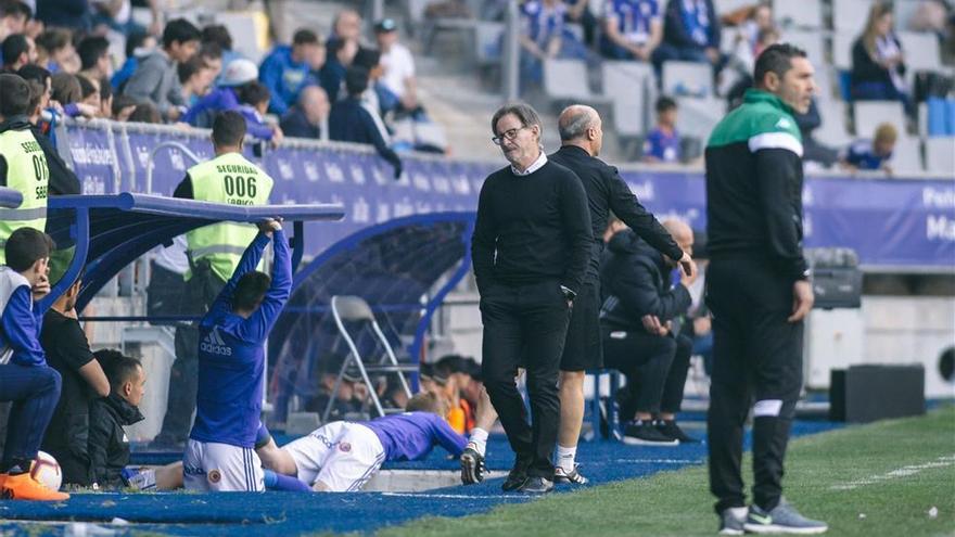 El Oviedo despide a Anquela tras el partido del domingo