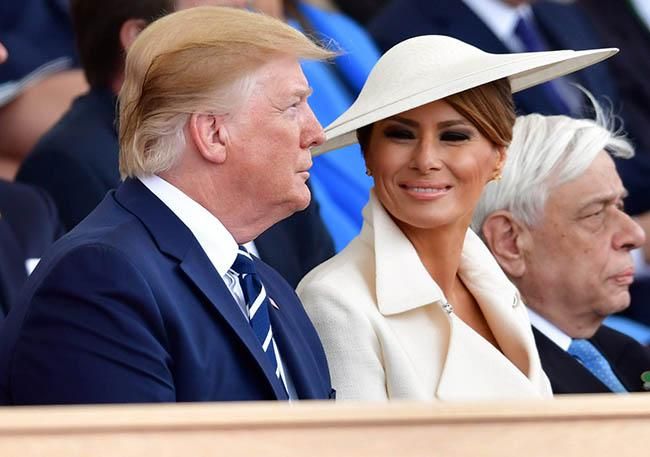 Melania Trump junto a Donald Trump en su viaje a Reino Unido