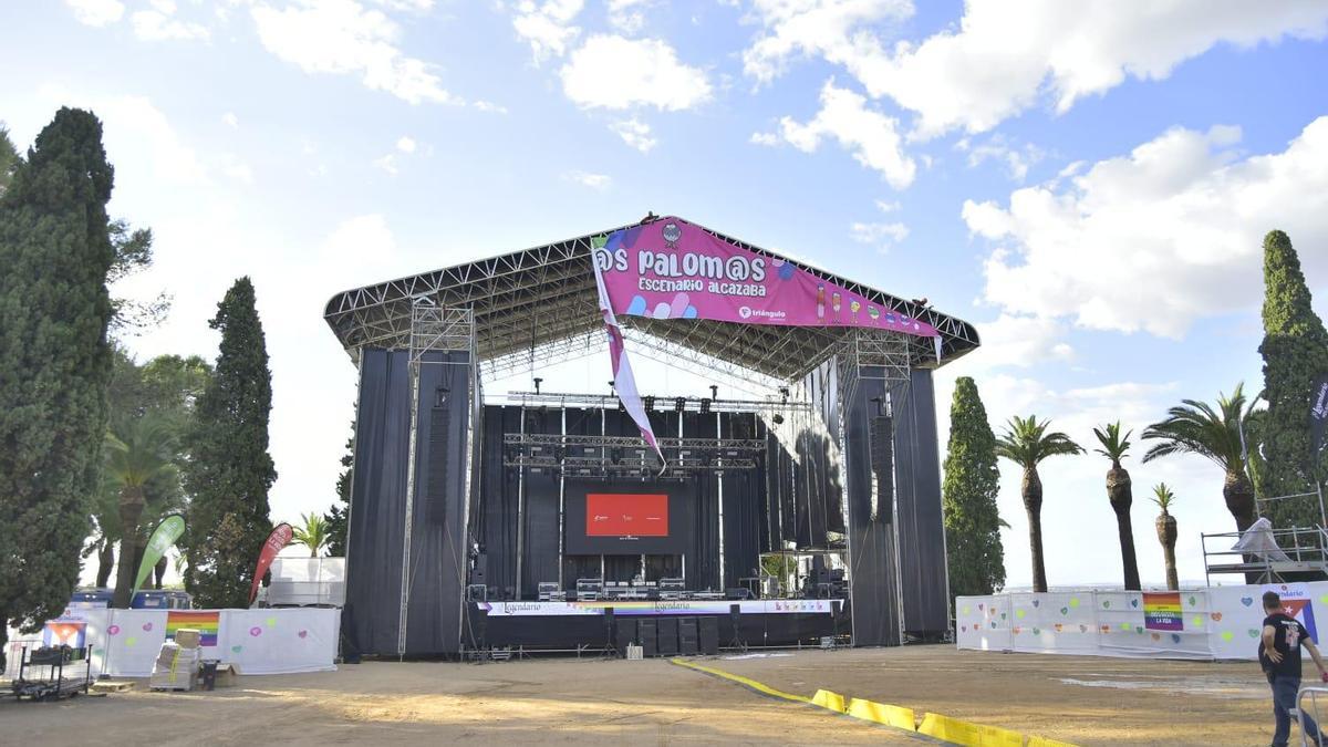 El escenario en la Alcazaba, ayer.