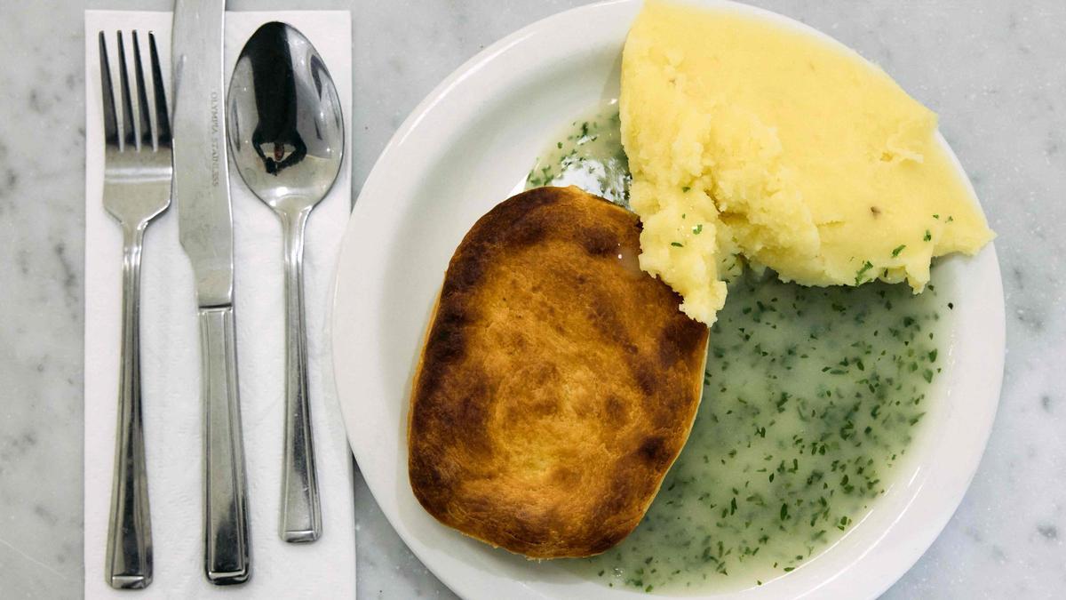 El 'pie and mash' del restaurante G Kelly (Londres).