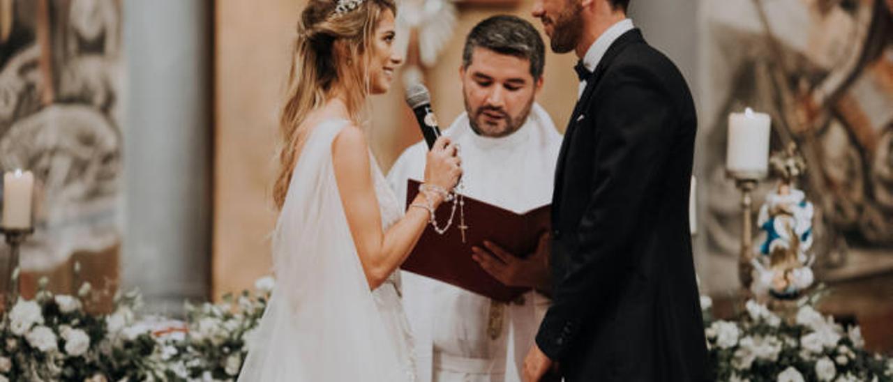 Una ceremonia de ensueño selló el casamiento de Diego Godín y Sofía Herrera