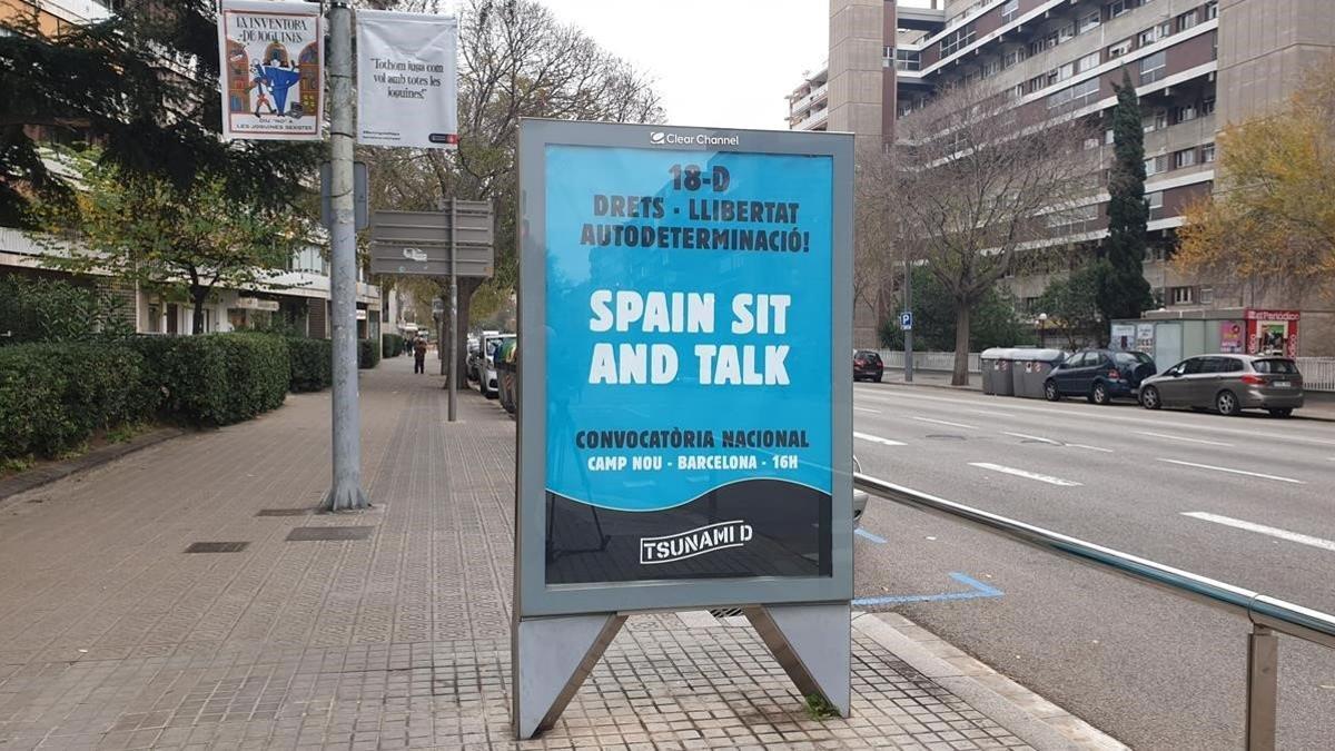 Cartel publicitario de Tsunami Democràtic, en Barcelona.