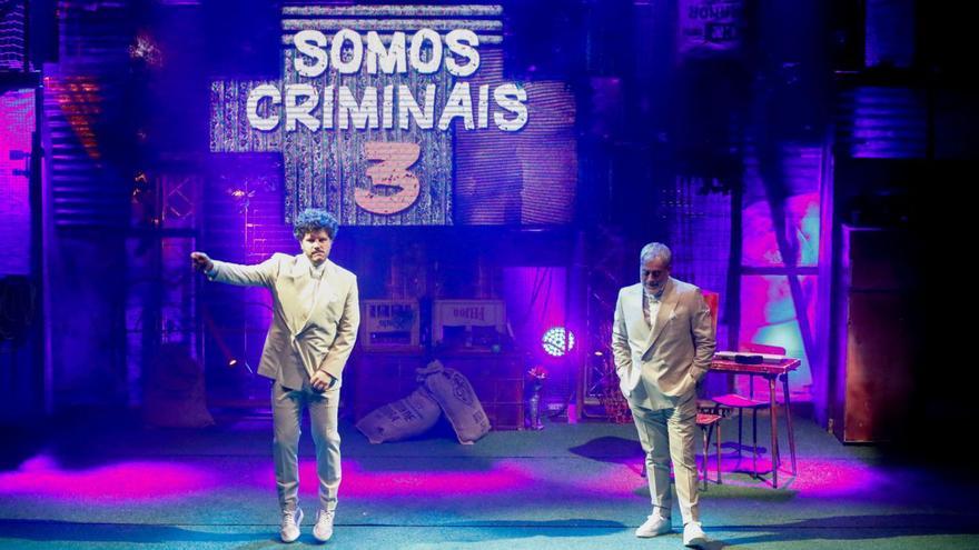 Tronchante estreno de &quot;Somos Criminais-3” en el Auditorio de A Illa de Arousa