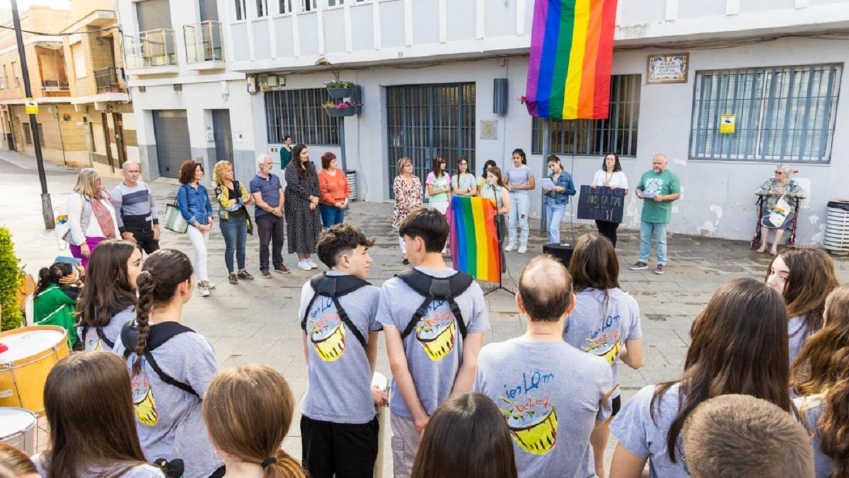 Picassent celebra un acto contra la LGTBIfobia.