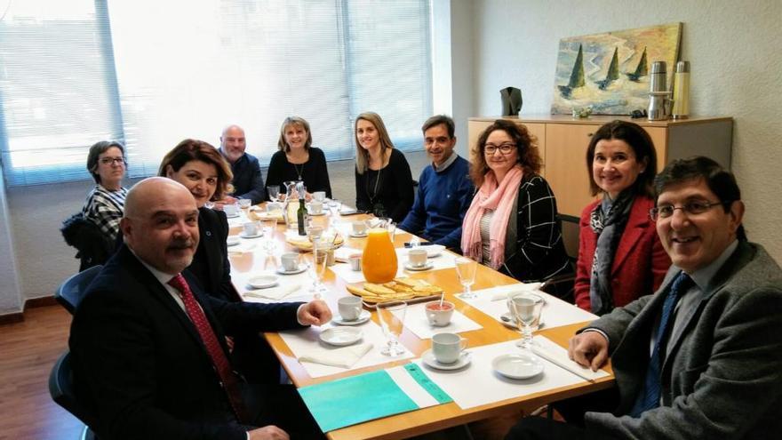 Villegas mantuvo ayer una reunión con los representantes de la Federación y distintas asociaciones de diabetes de Murcia.