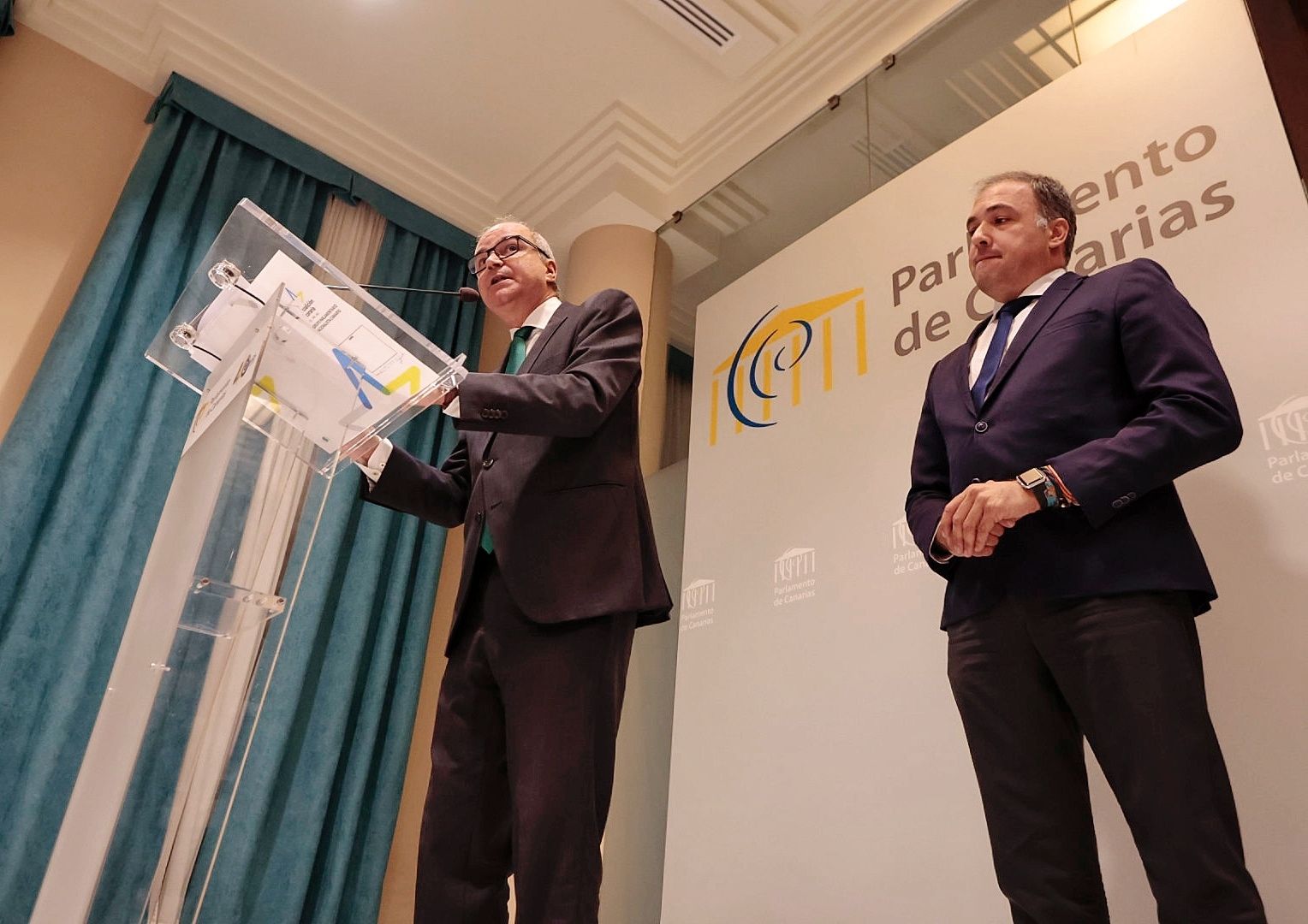 CCy PP piden una comisión de investigación del 'caso Mascarillas' en el Parlamento de Canarias