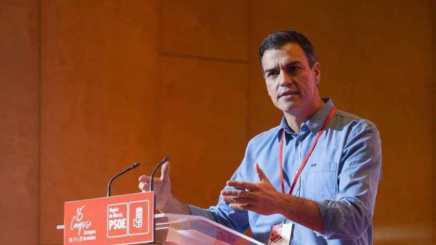 Pedro Sánchez, ayer en el congreso del PSOE de Murcia. // Efe