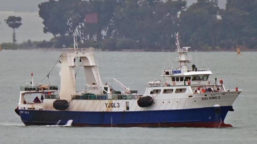 Vanuatu expulsa de su pabellón a tres barcos asiáticos ilegales cazados en Argentina: se han «mudado» a Tanzania para seguir pescando