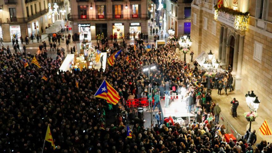 La ANC retira por unos minutos la bandera española