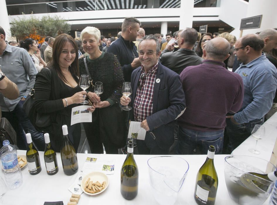 La DOP Vinos Alicante entrega al Museo del Prado el Premio Fondillón
