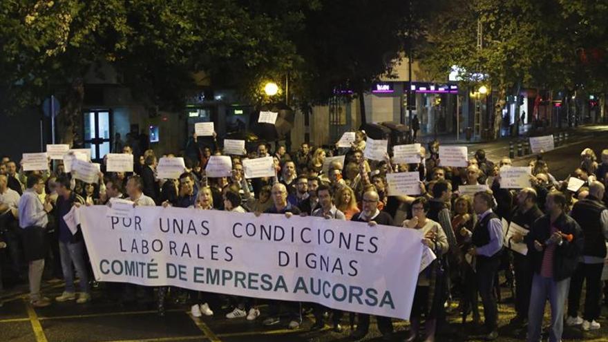 Trabajadores de Aucorsa cortan Ronda de los Tejares