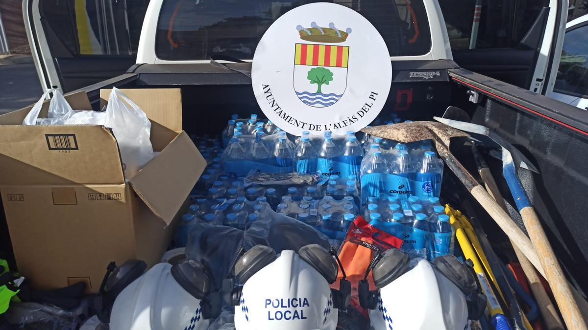 El material que llevan los agentes de la Policía Local de l'Alfàs a Valencia.
