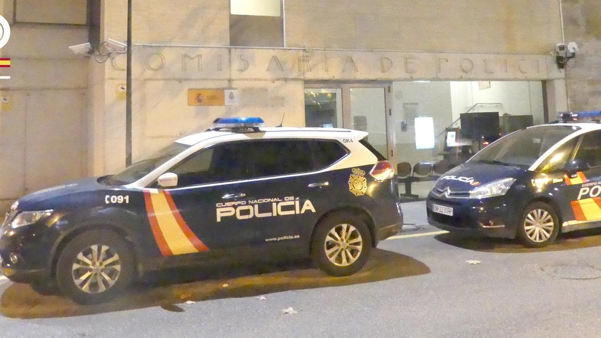 Entrada de la Comisaría de la Policía Nacional de Manacor.