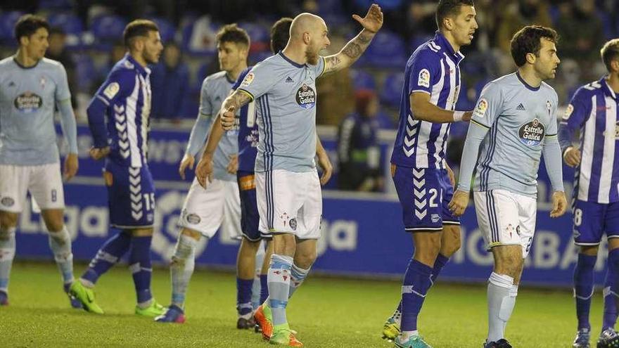 Guidetti grita en los últimos minutos del partido ante el Alavés. // Ricardo Grobas (enviado Especlal)