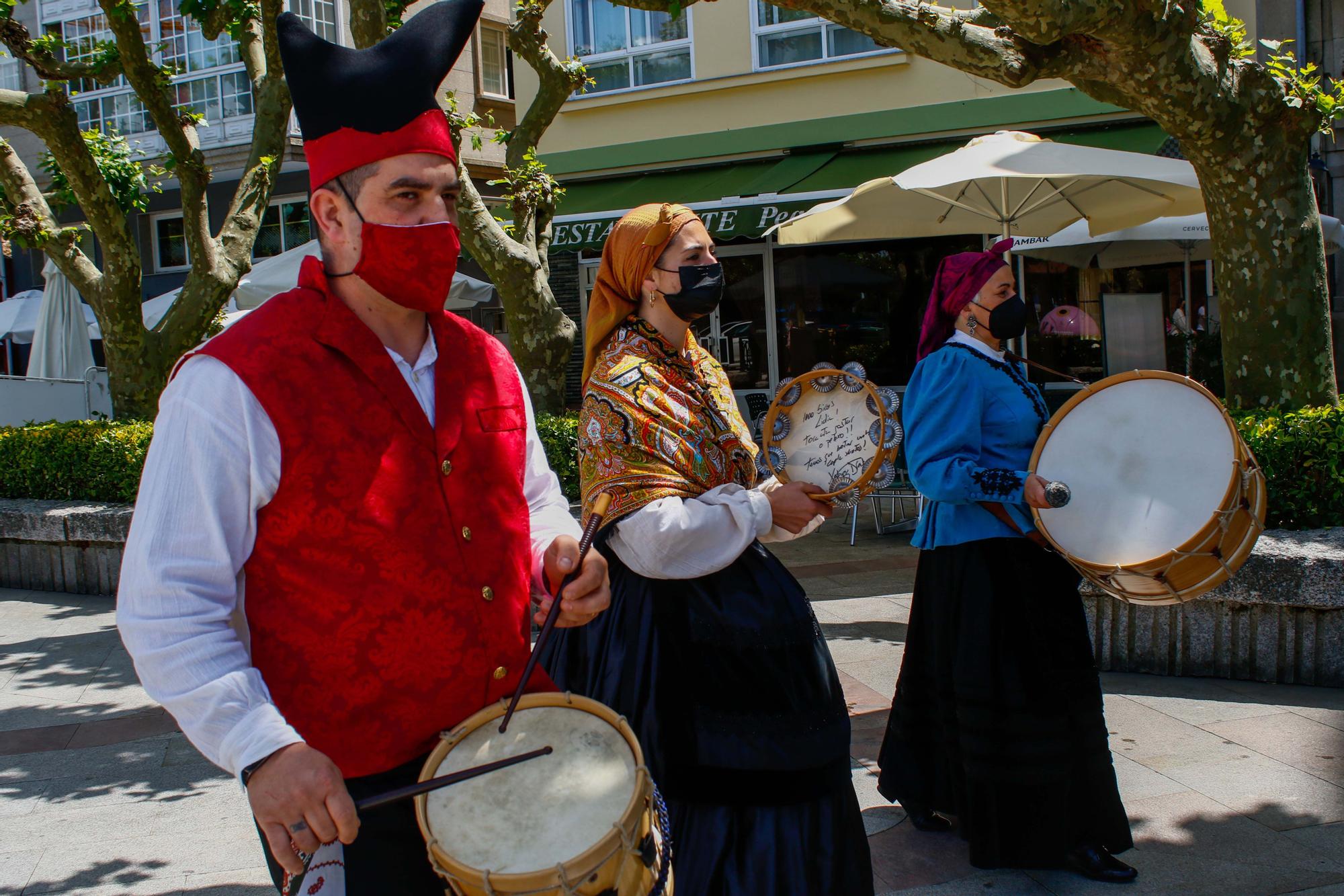 Vilagarcía despide con música y baile las fiestas de Santa Rita