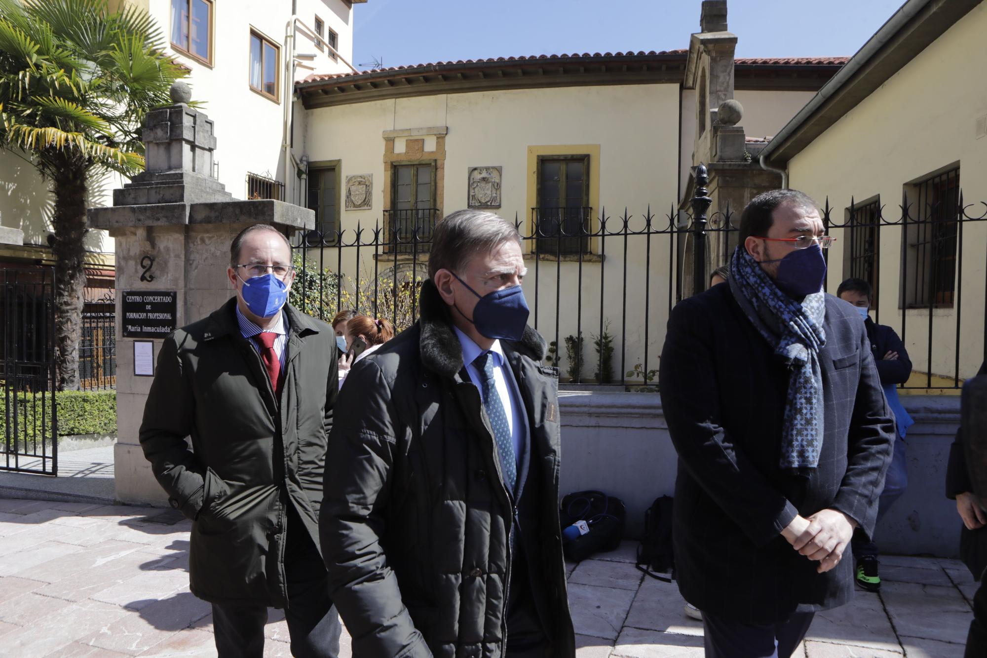 EN IMÁGENES: Capilla ardiente por la adolescente asesinada en Oviedo