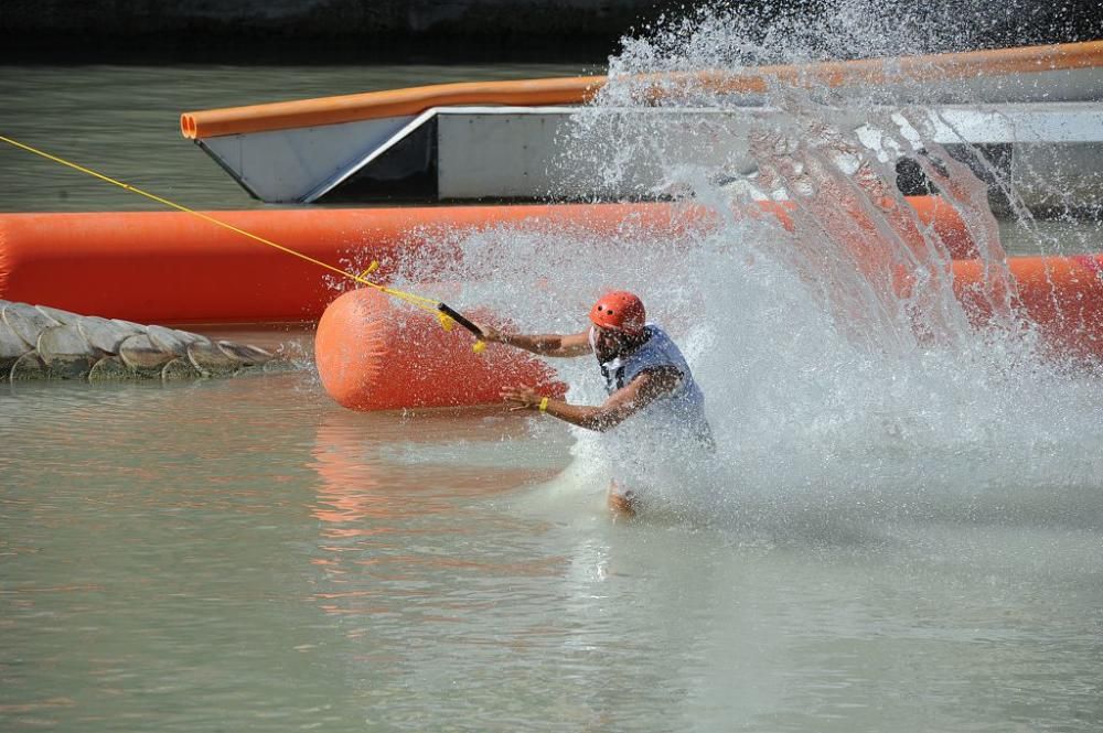 Exhibición de Wakeboard en el Río Segura