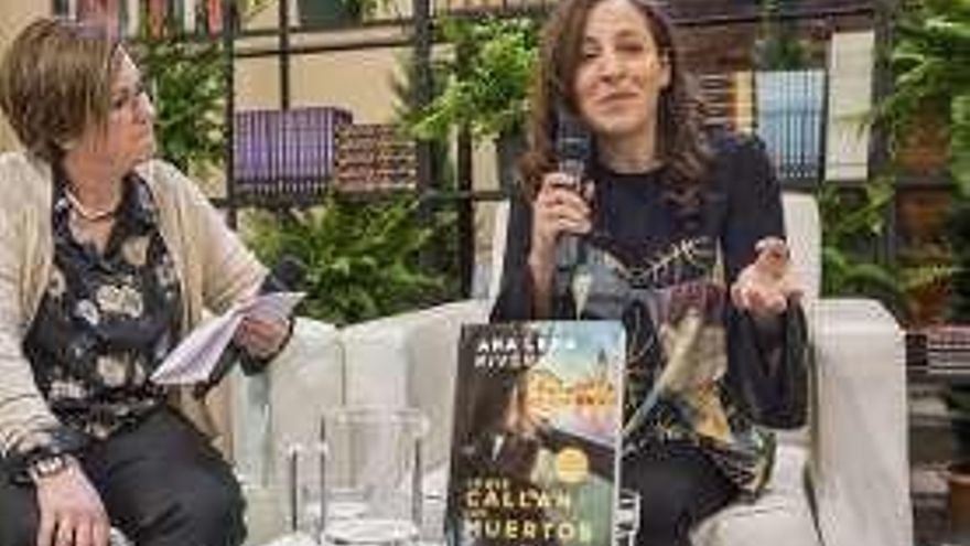 Ana Lena Rivera, a la derecha, y Mar Prieto.