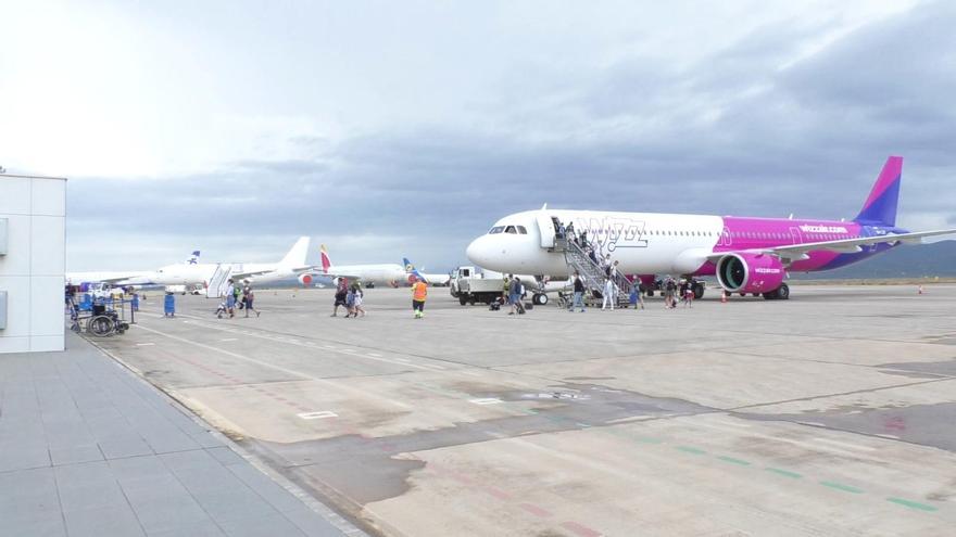 ‘La Panderola d’estiu’, un ‘tren que vola’ al aeropuerto