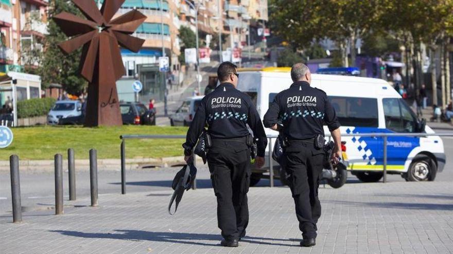 La Guardia Urbana impide un secuestro en plena calle por drogas en Barcelona