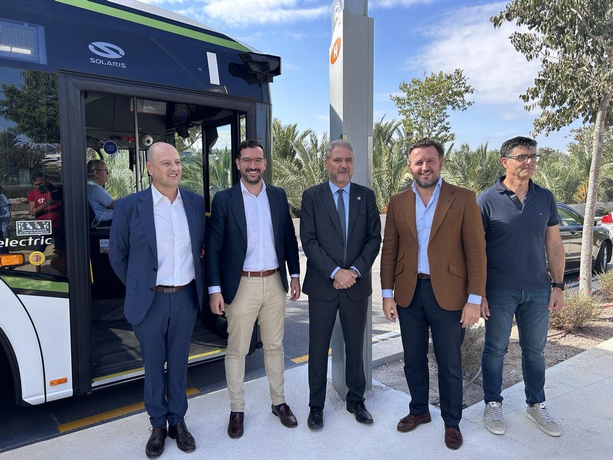 Equipo de gobierno actual junto al rector de la Universidad Miguel Hernández de Elche, Juan José Ruiz