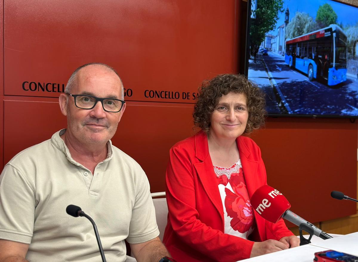 O concelleiro de Mobilidade, Xan Duro, e a alcaldesa de Santiago, Goretti Sanmartín