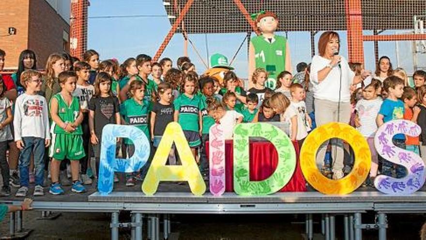 750 persones celebren la festa d&#039;inici de curs de l&#039;escola Paidos a Sant Fruitós de Bages