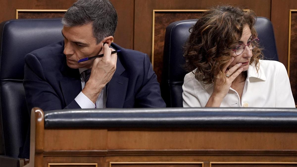 Pedro Sánchez y María Jesús Montero, el pasado 22 de mayo en el Congreso.