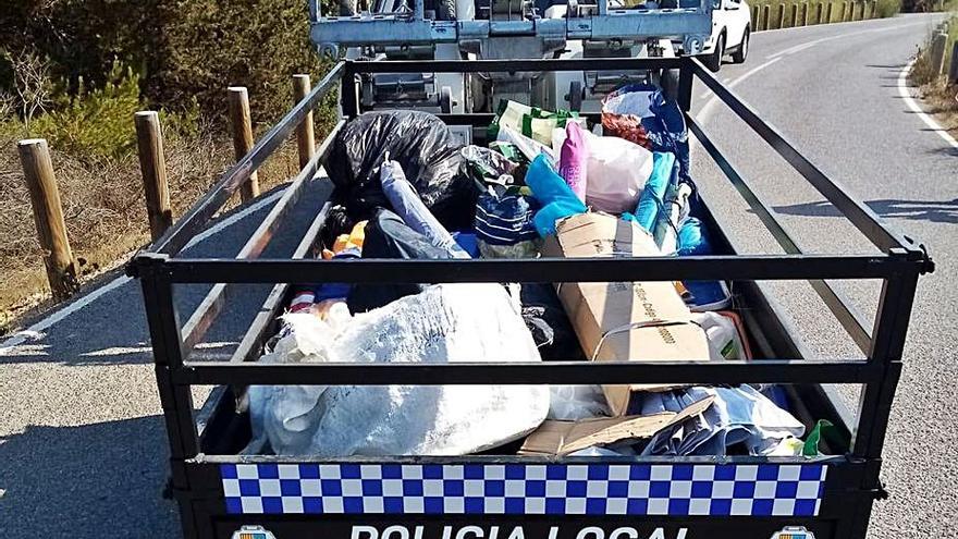 Material requisado la semana pasada por la policía. | POLICÍA SANT JOSEP