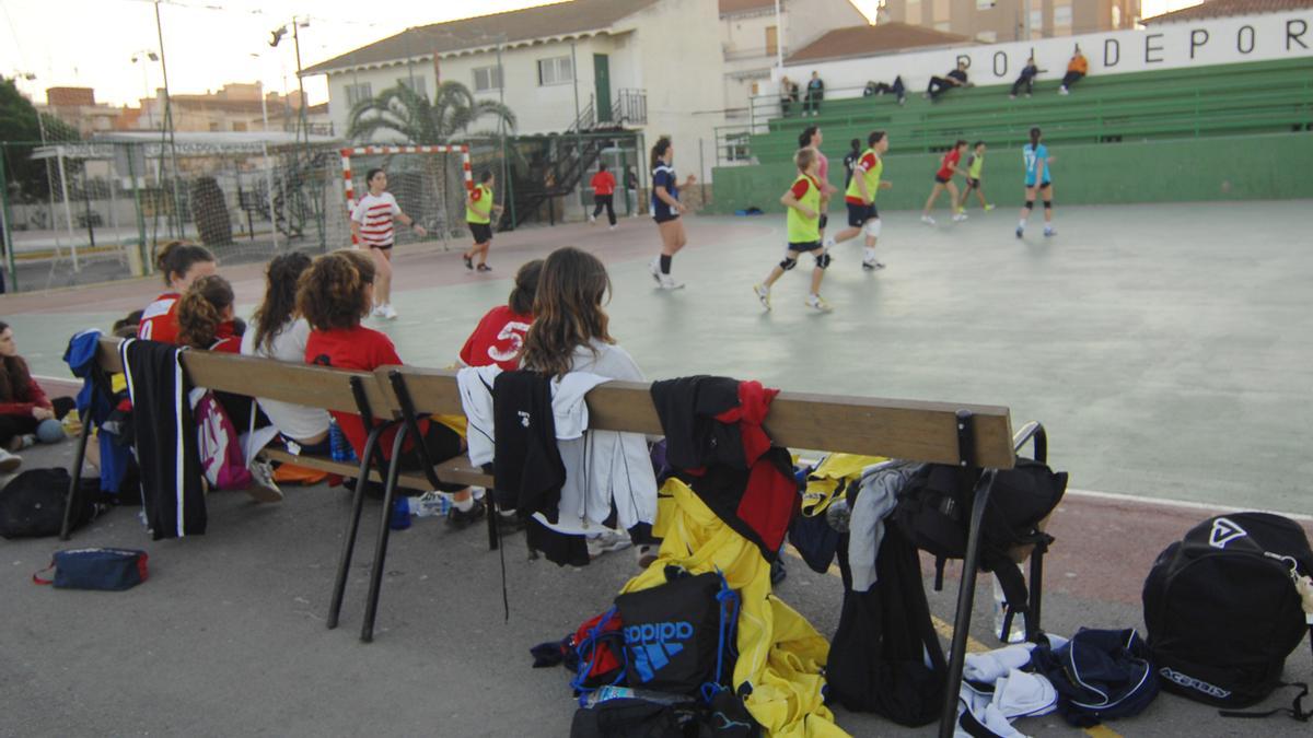 Pista deportiva del pabellón Paco Hernández, en imagen de archivo