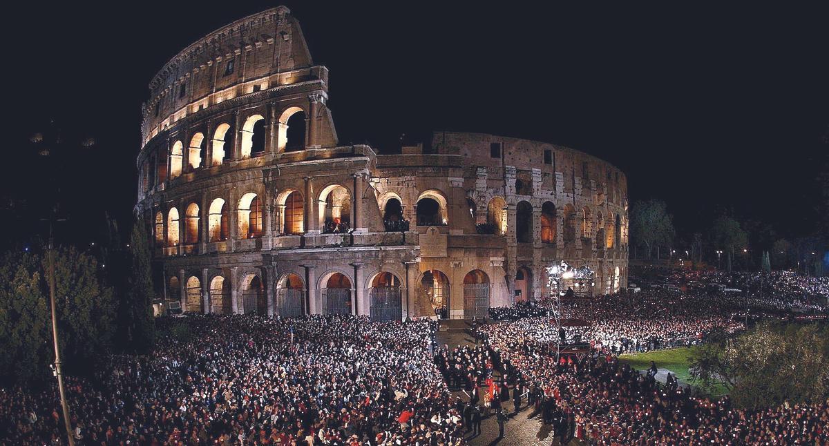 En este lugar el Papa Juan Pablo II presentó una versión de las estaciones en 1991.