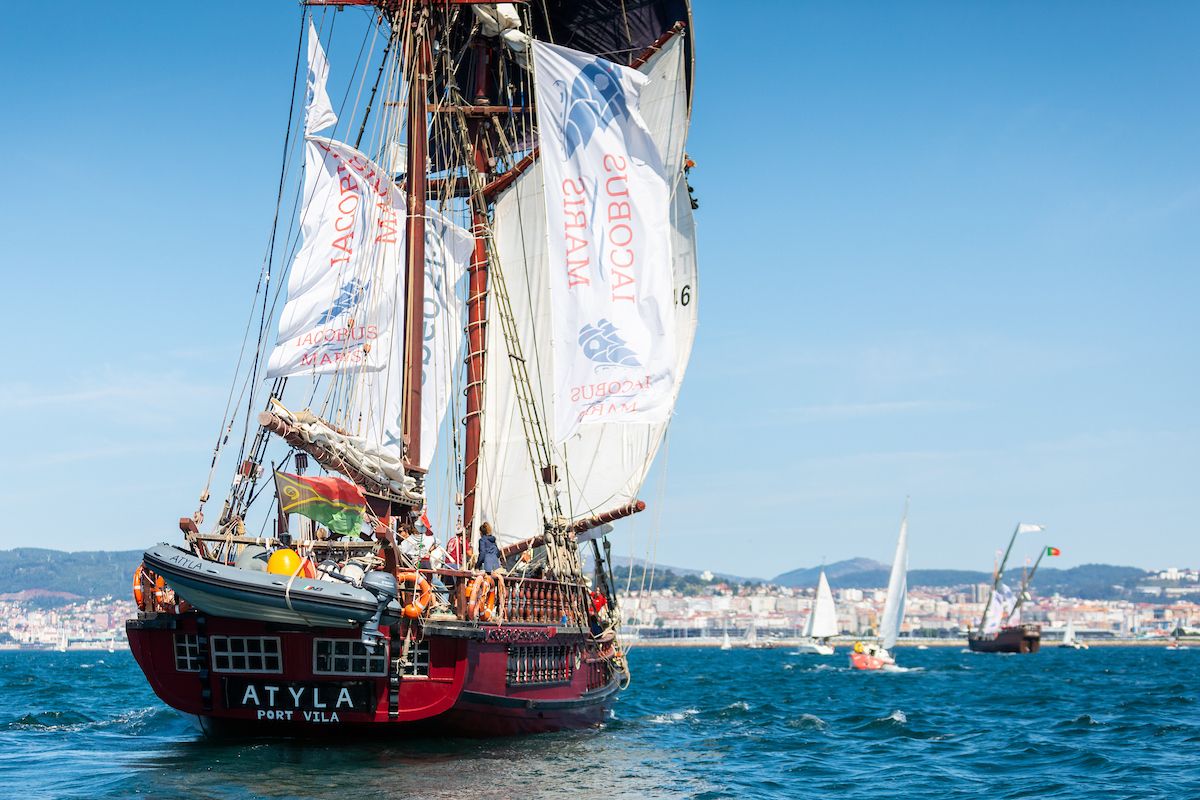 La Iacobus Maris arriba en Vigo