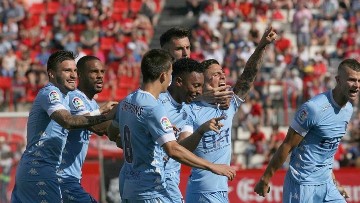 Los futbolistas del Girona celebran el gol marcado por Pablo Maffeo contra el Nàstic