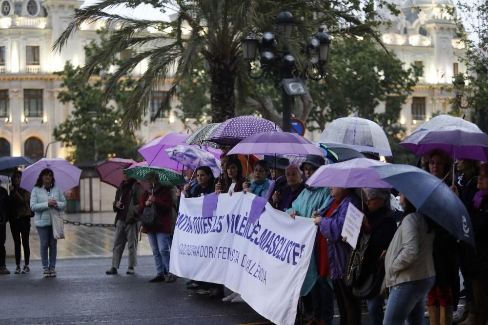 Protesta contra los feminicidios en València