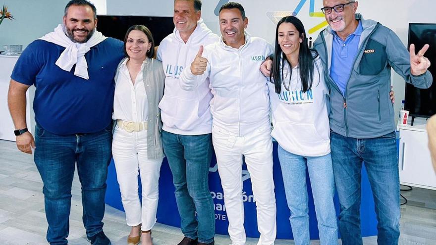 Oswaldo Betancort (CC) celebra su victoria en el Cabildo de Lanzarote. | CC LANZAROTE