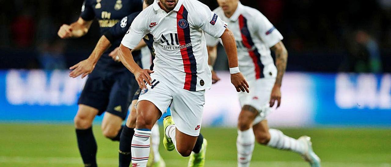 Juan Bernat, durante un partido de Champions.