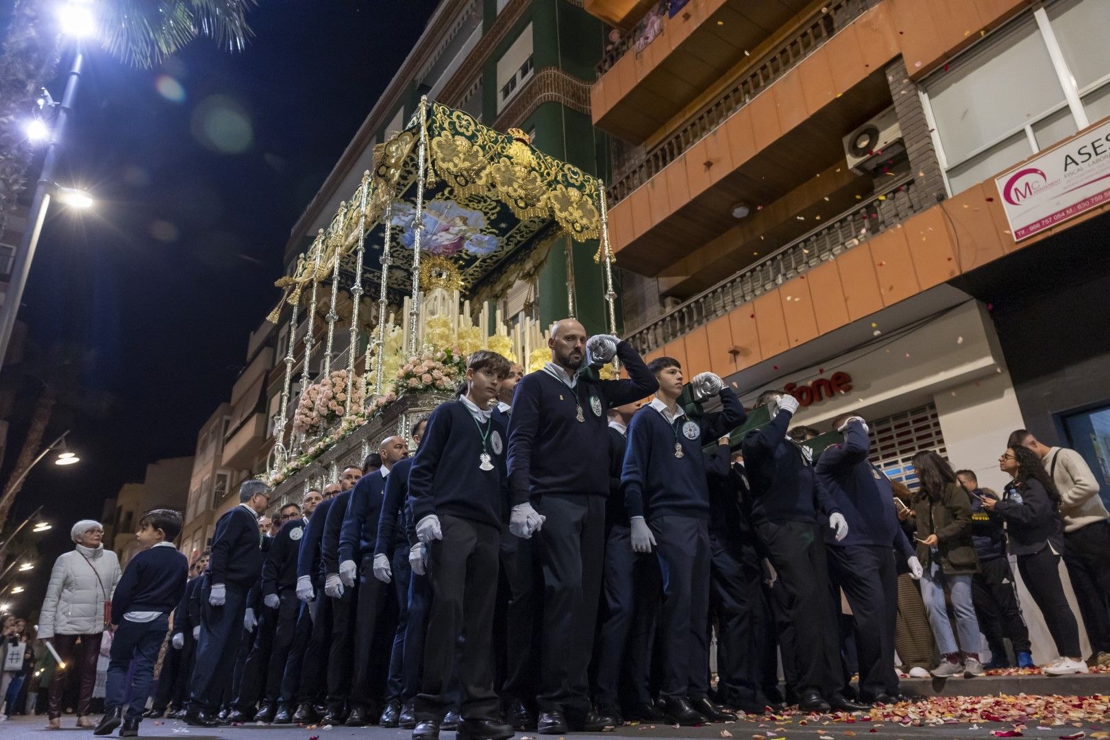 Encuentro de la Vía Dolorosa en Torrevieja del Miércoles Santo con la presencia del obispo José Ignacio Munilla