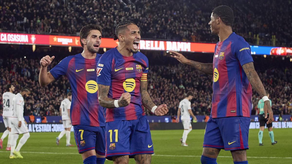 Raphinha desatascó un partido marcado por el muro de Osasuna