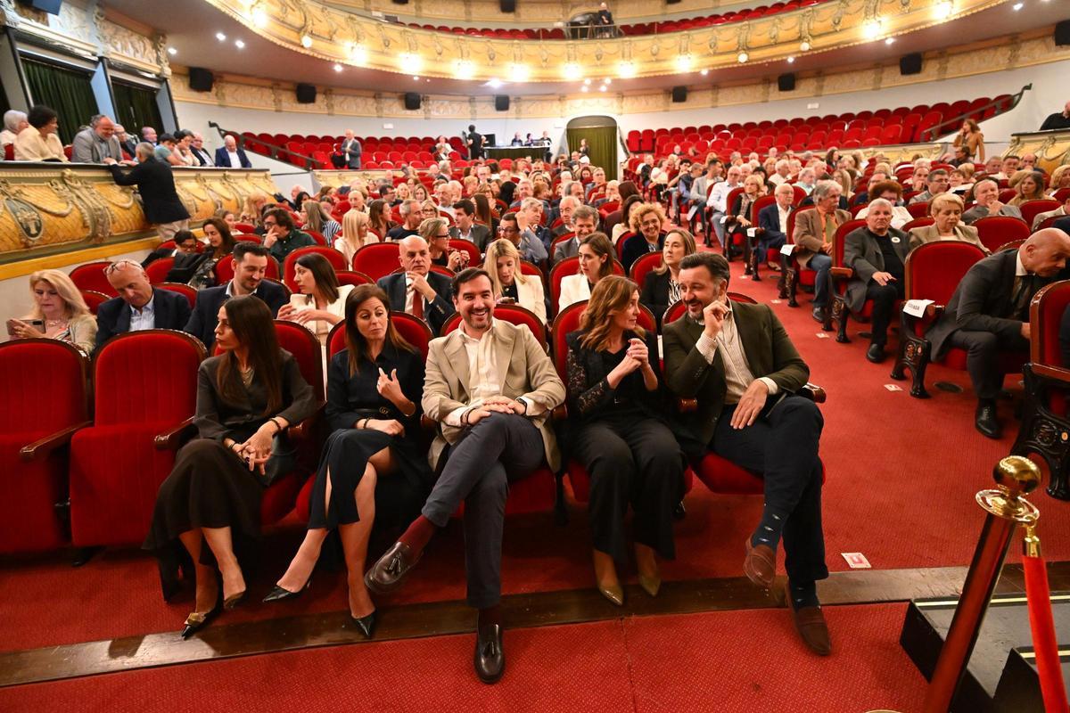 Público asistente a la gala de la Asociación de Informadores de Elche