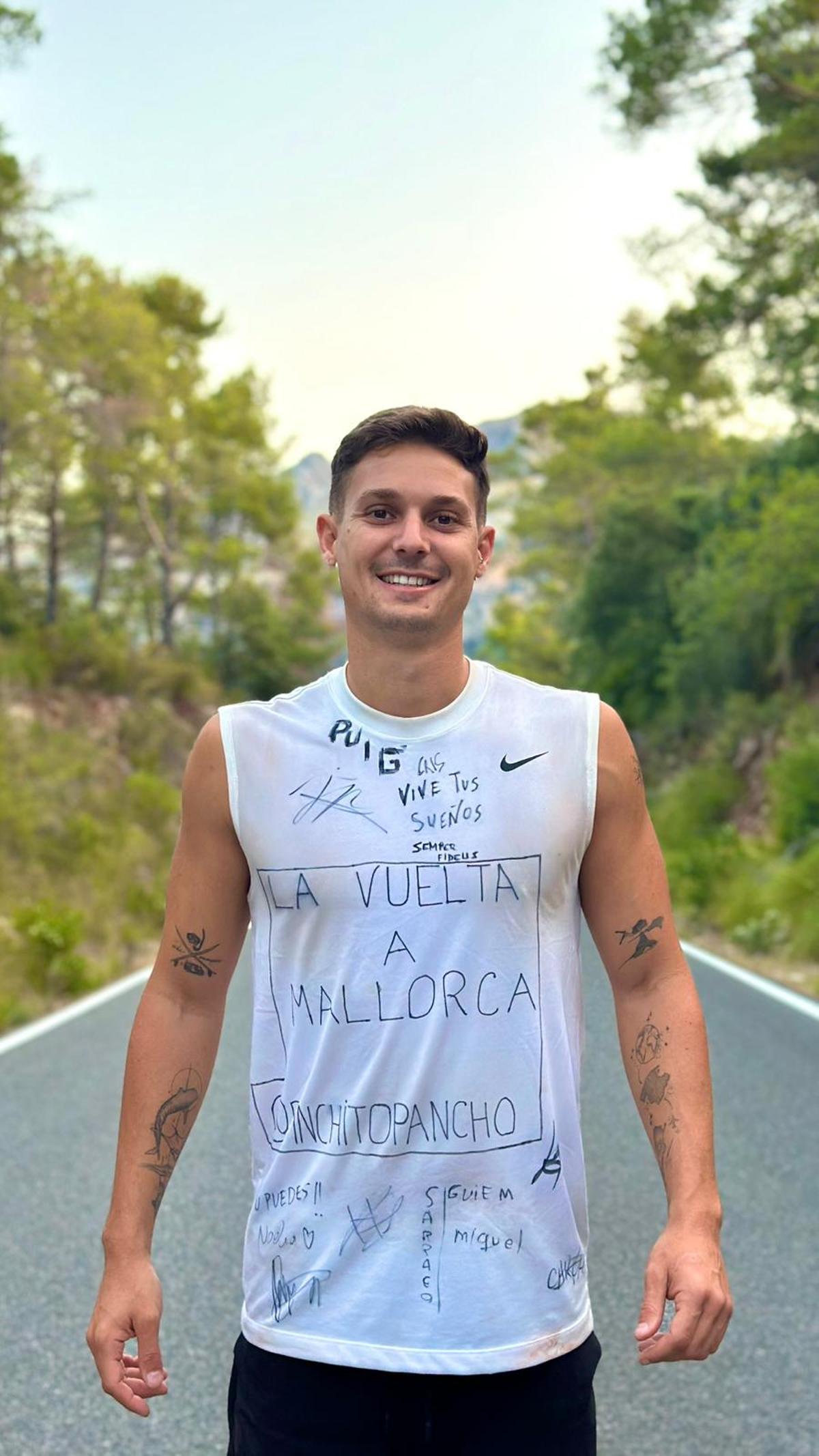 FOTOS | Franco Listorti completa la meitat del repte de fer la volta a Mallorca caminant: «Cada dia costa més aixecar-se»